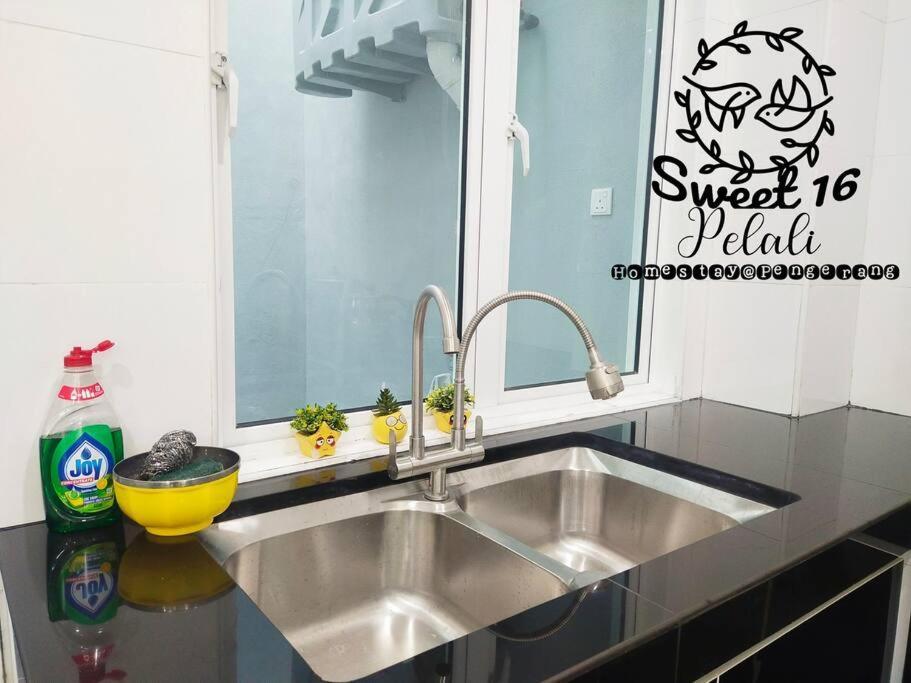 Sweet 16 Pelali Homestay Pengerang Buitenkant foto