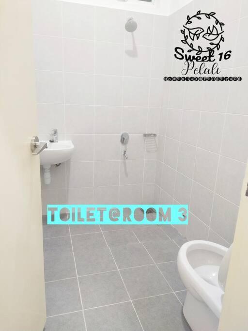 Sweet 16 Pelali Homestay Pengerang Buitenkant foto