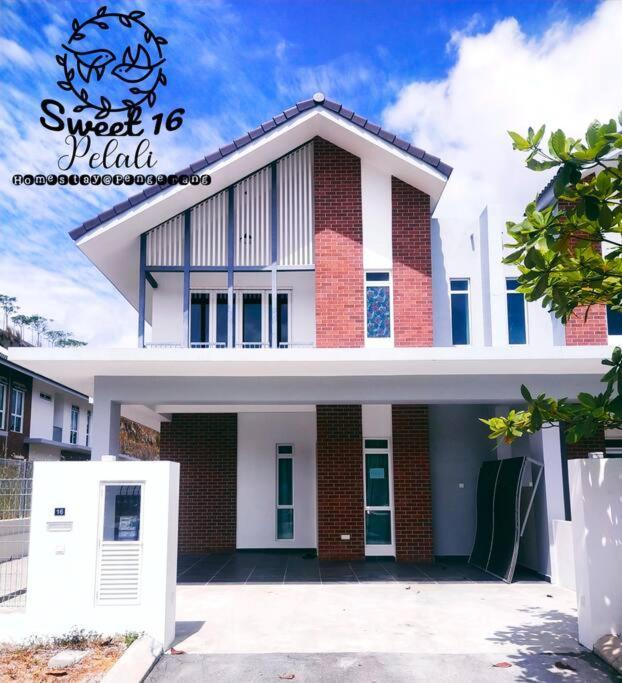 Sweet 16 Pelali Homestay Pengerang Buitenkant foto