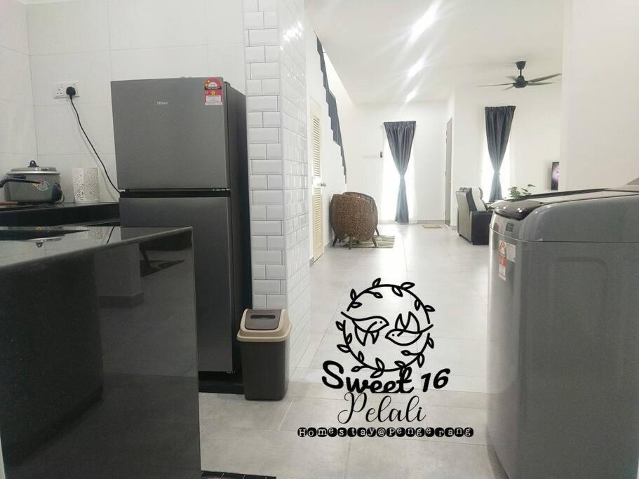 Sweet 16 Pelali Homestay Pengerang Buitenkant foto